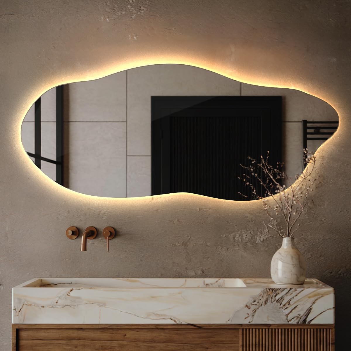 Grand Miroir LED 45x100 cm Blanc Chaud Lumière Chaude Irrégulier Asymétrique Cuisine Miroir Mural sans Cadre Décoration Murale Design Minimalisme Esthétiquement Installation Verticale ou Horizontale Blanc Chaud 100L x 45l cm