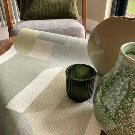 Test Belgravia Papier peint Géométrique Ceruti : un motif vert sympa mais un peu fragile à poser
